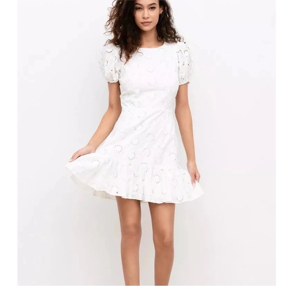 Yumi Kim Other - Yumi Kim Eyelet Dress Alicia White Size M Short Sleeve Lined Mini Ruffle Skirt